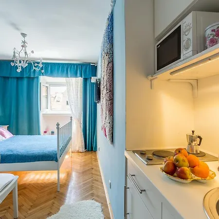 Gostinjska kuća Main Square