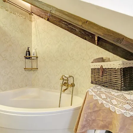 Pensjonat Art House 4*
