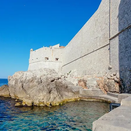 Main Square Gasthuis