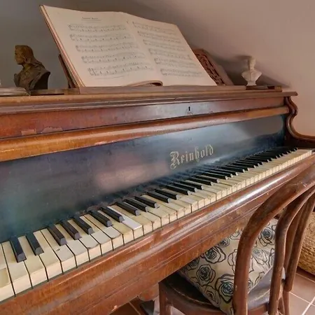 Main Square بيت ضيافة