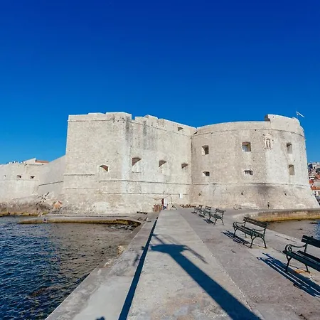 Main Square بيت ضيافة دوبروفينك